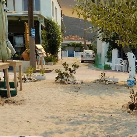 بيت للعطل Eirinis *